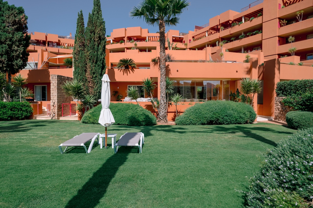 Resa Estates Ibiza apartment Ibiza sale verkoop Roca llisa building ommuniy.JPG